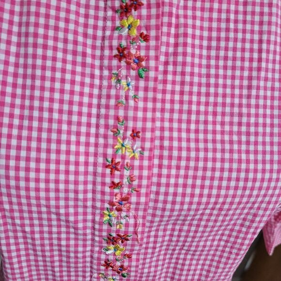 Gingham floral embroidered woman's button up top - Picture 4 of 6